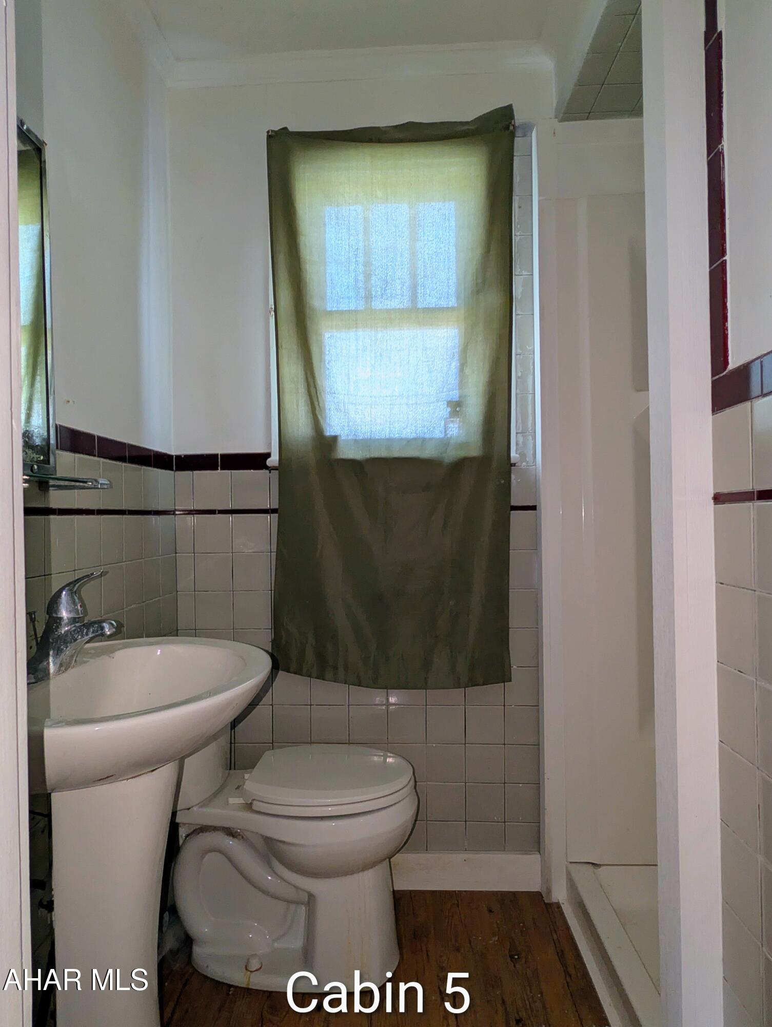 Unknown - Commercial Sale