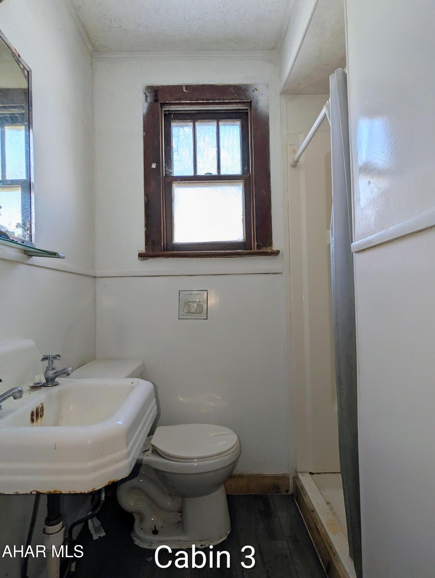 Unknown - Commercial Sale