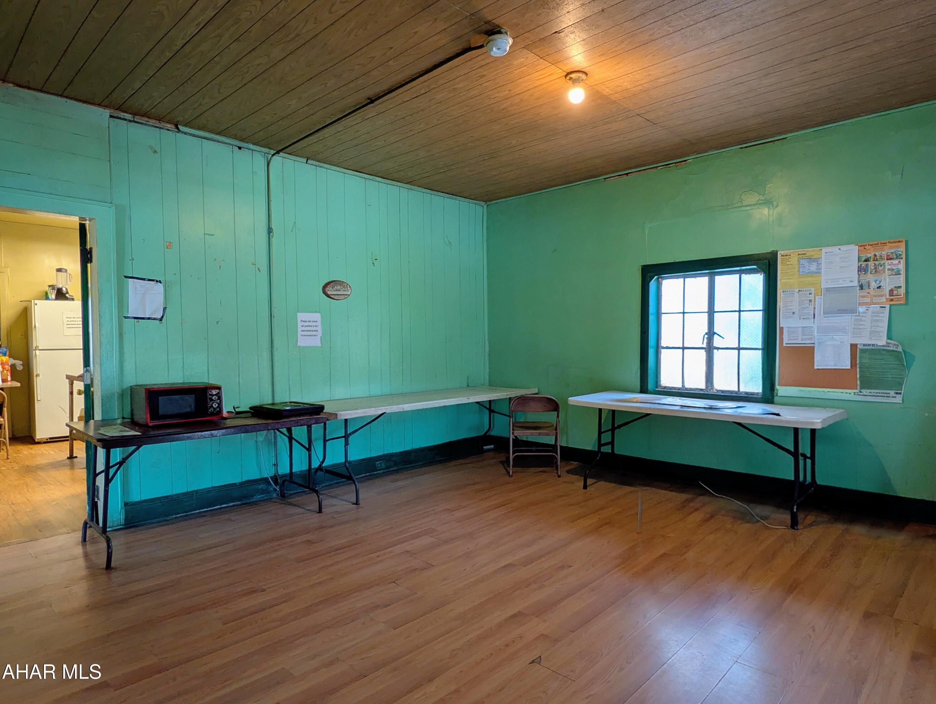 Unknown - Commercial Sale