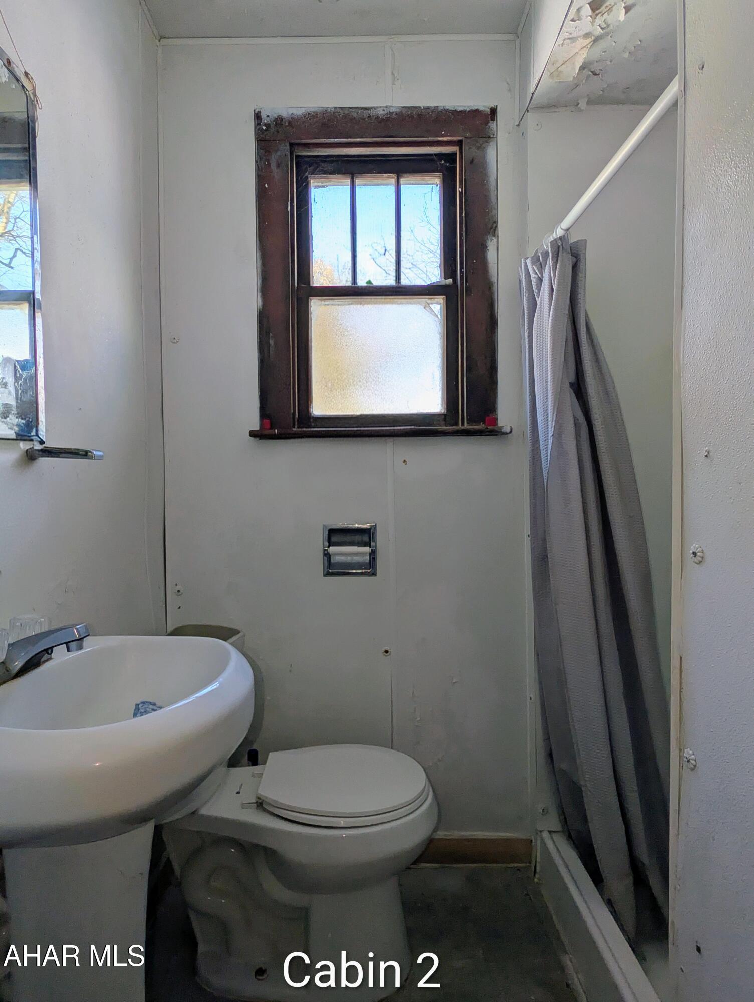 Unknown - Commercial Sale