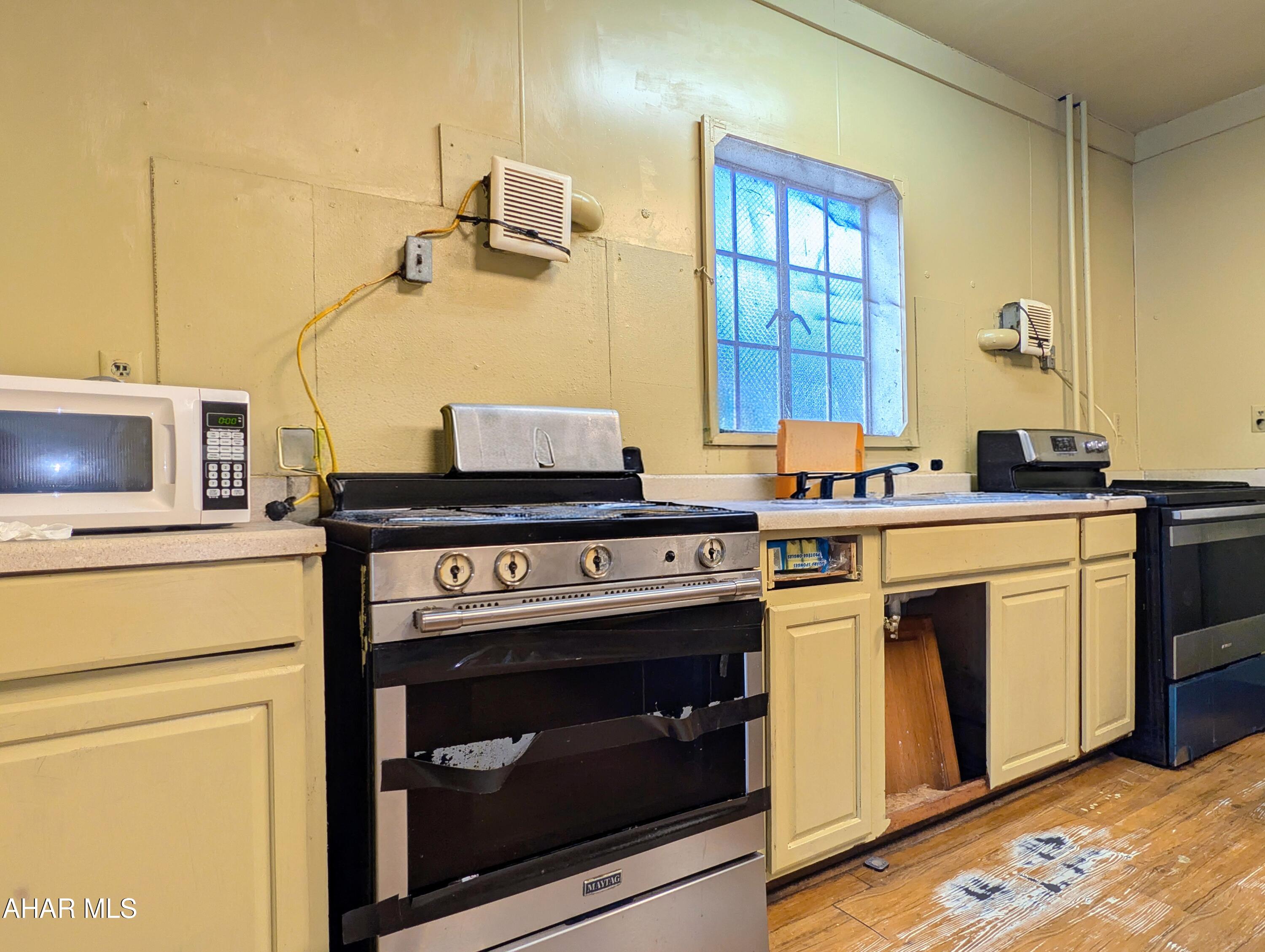 Unknown - Commercial Sale