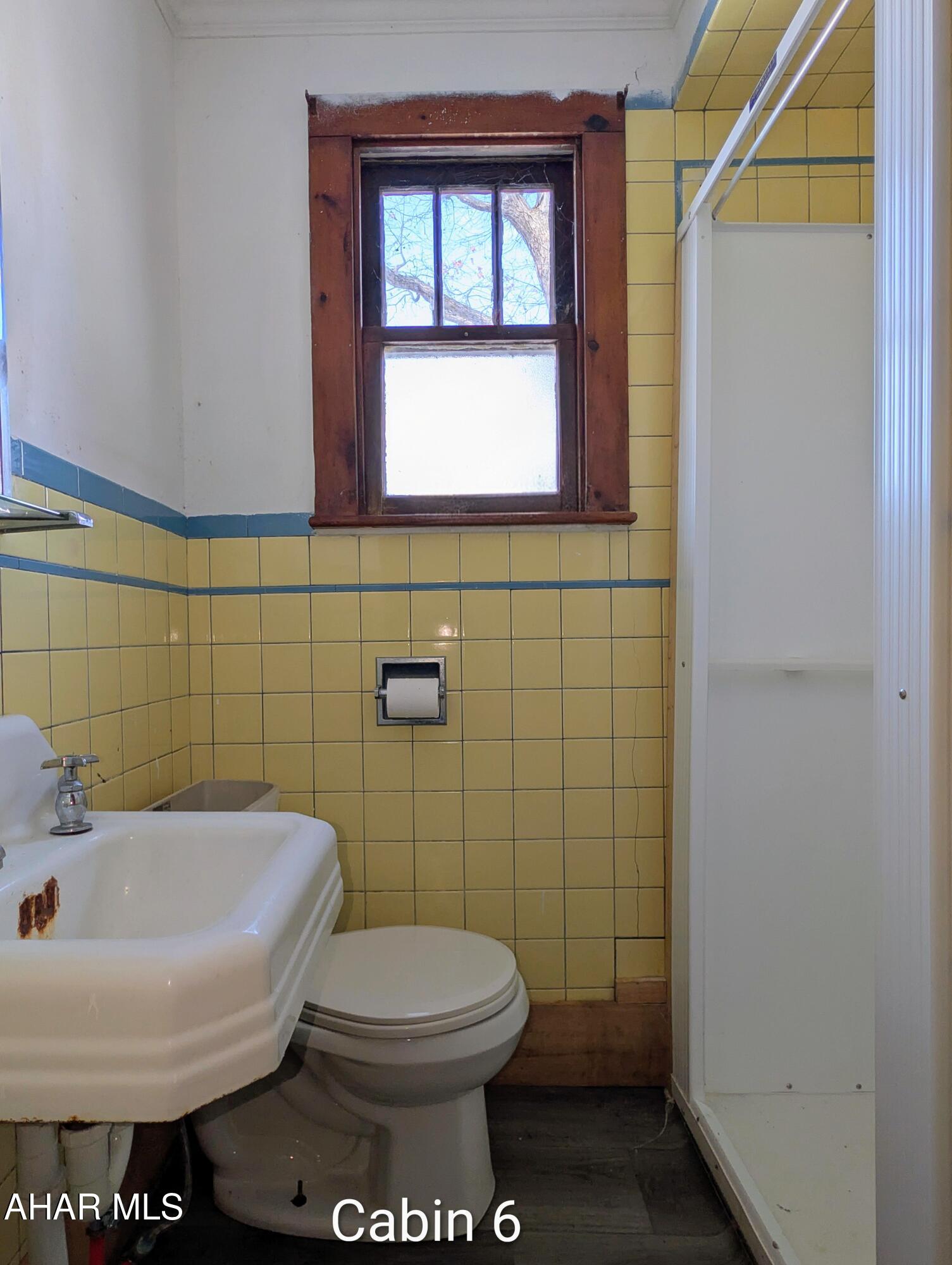 Unknown - Commercial Sale