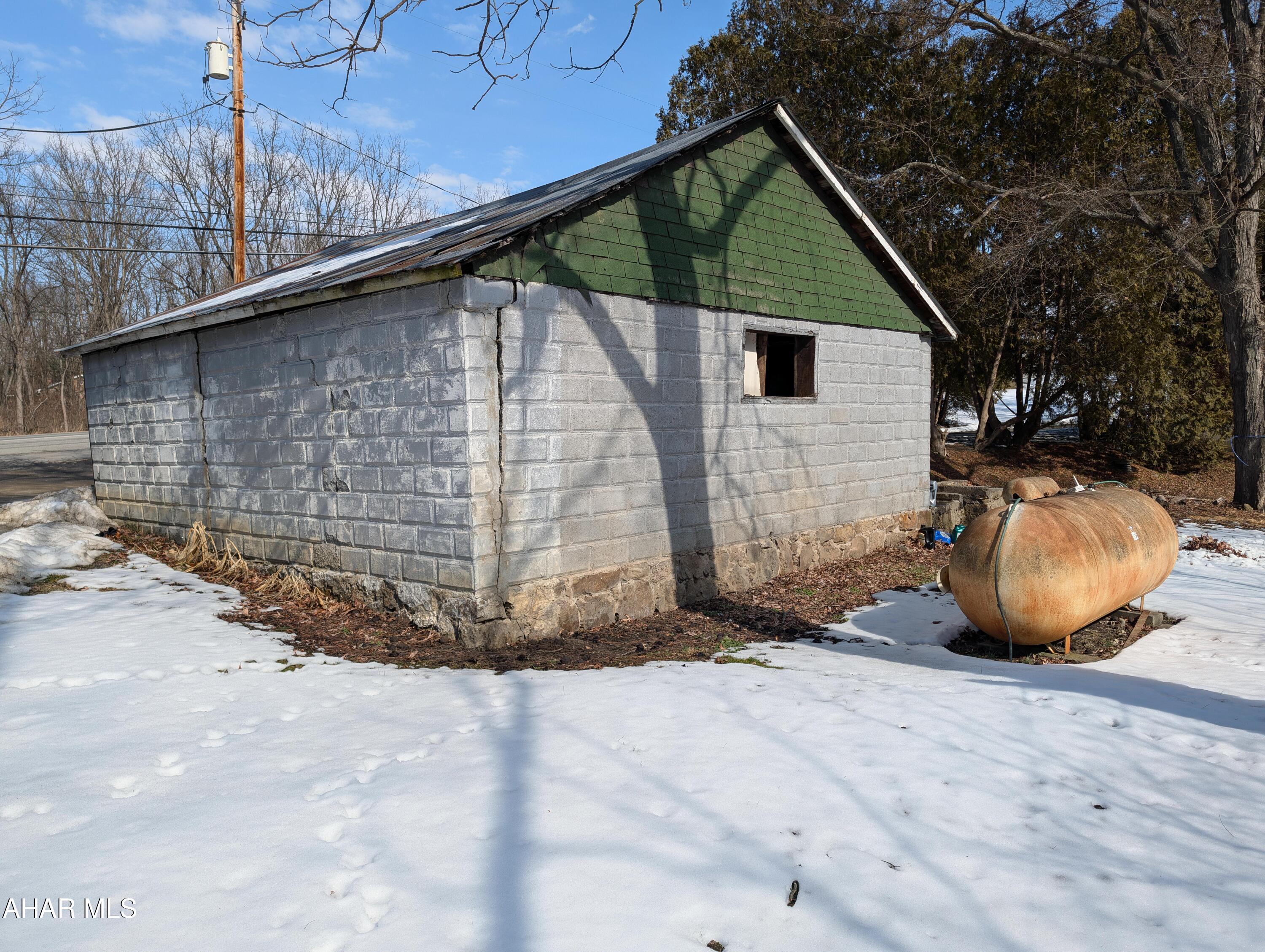 Unknown - Commercial Sale