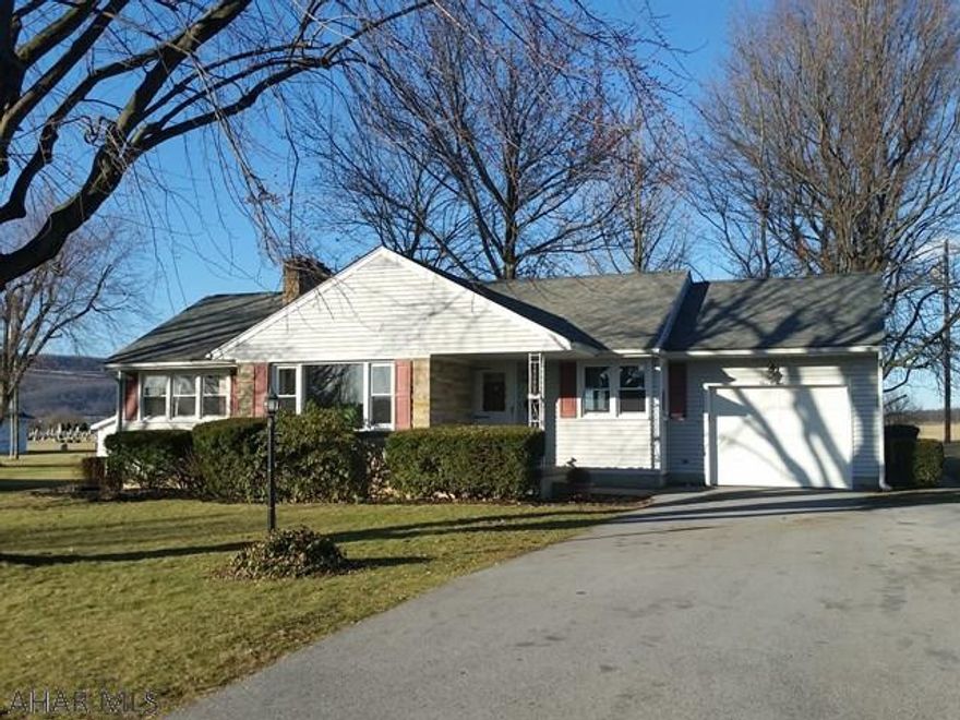 1-story vinyl-sided rancher in beautiful neighborhood.  Home features updated windows, 2 fireplaces, 3 bedrooms, 1.5 baths, partially finished basement, enclosed back sunroom, concrete patio, shed and 1-car attached garage.  J-422