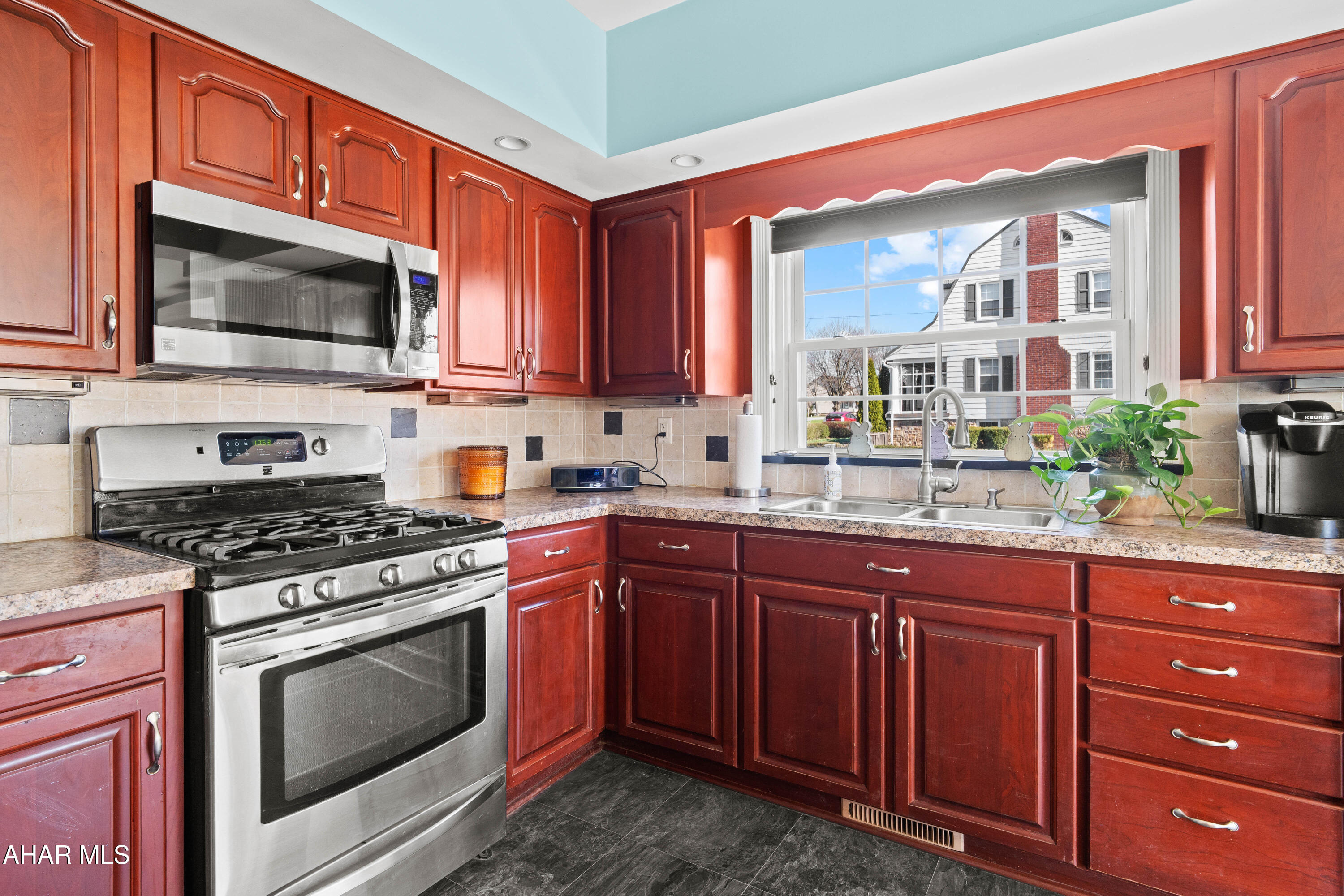 Unknown - Residential