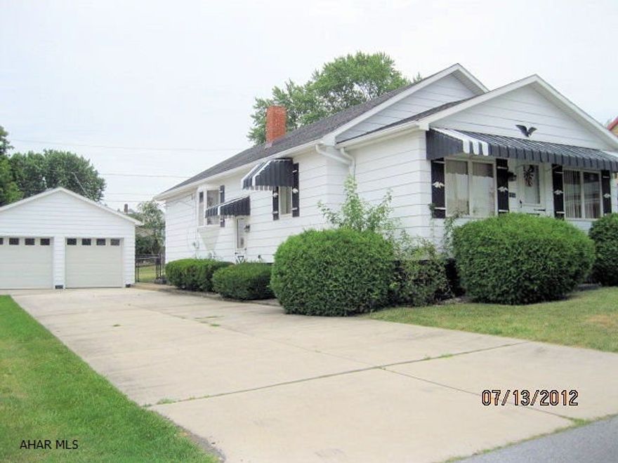 Good mechanicals, 3 year old roof, large open kitchen, oversized garage.