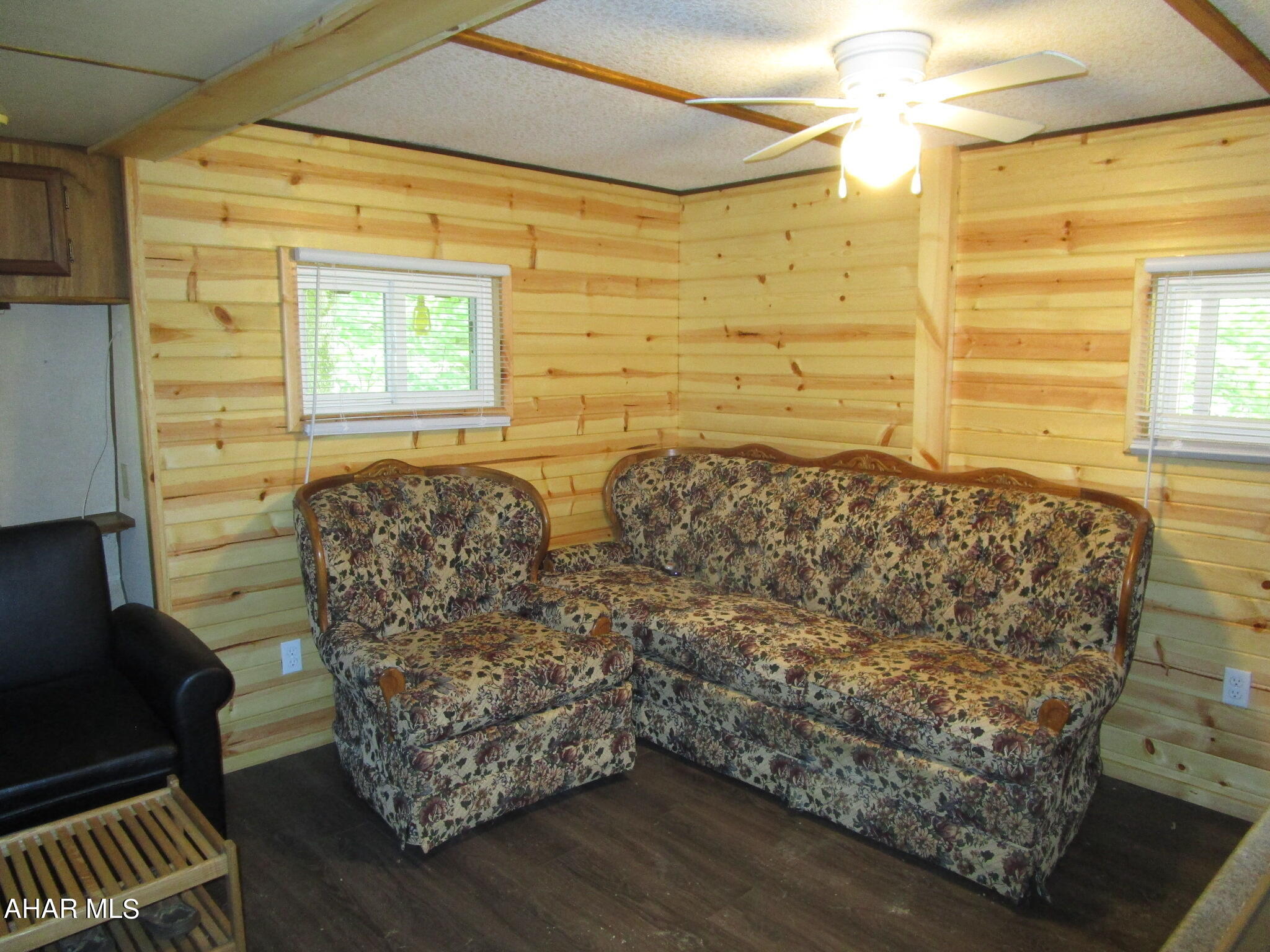 Glendale Yearound - Residential