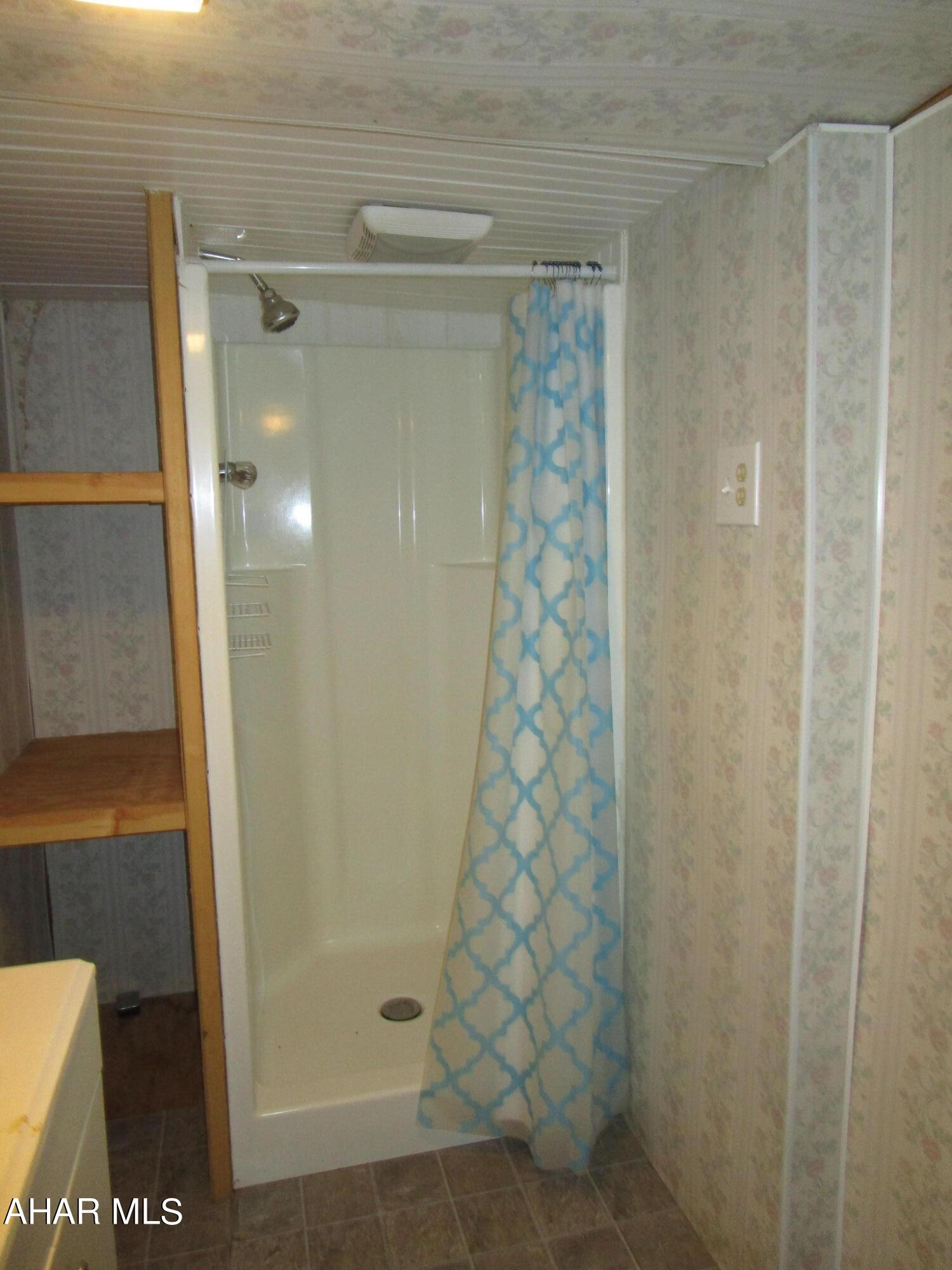 Glendale Yearound - Residential