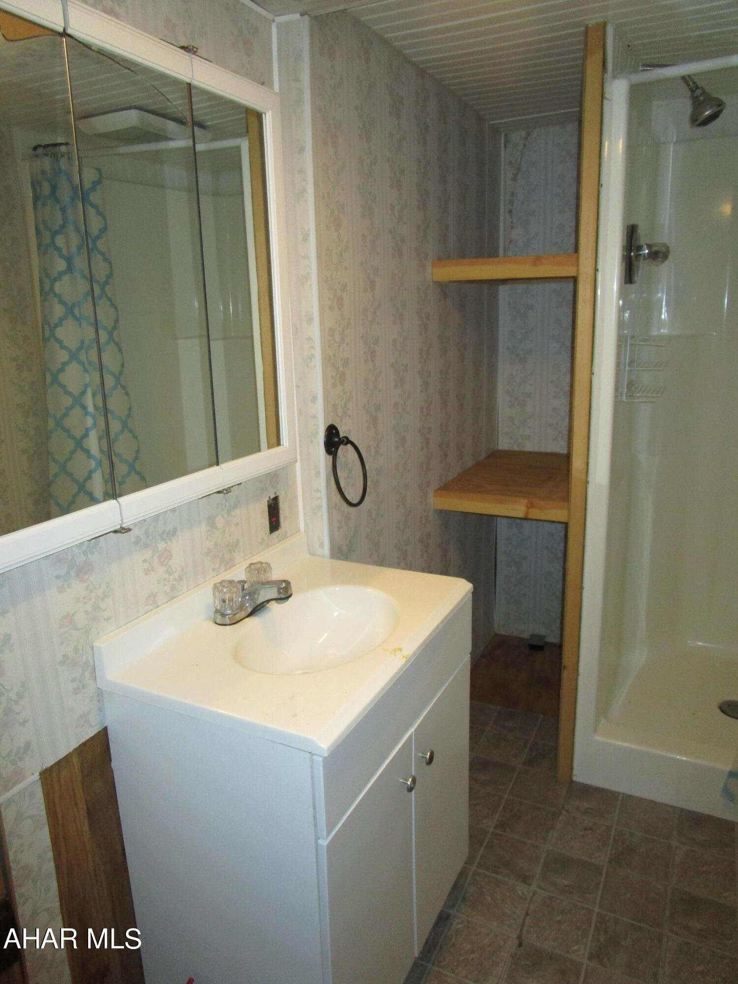 Glendale Yearound - Residential