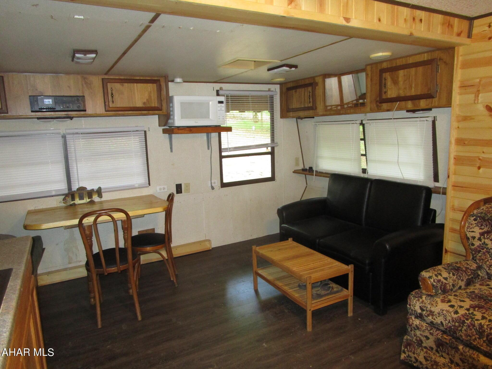 Glendale Yearound - Residential