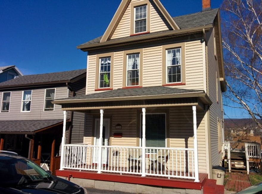 3BR home totally redone. New KT and bath. All the comforts of you are looking for including central air, thermo pane windows, 100 amp circuit breakers. Seller Assist possible. No commission paid on Seller Assist.