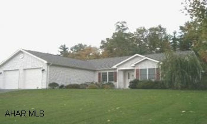 BEAUTIFUL RANCH HOME BUILT IN 2002, 1764 SQ FT. 2.53 ACRES. FINISHED GAME ROOM, WORKSHOP. RANCH HOME. GREAT MASTER BR SUITE. FINISHED GAME ROOM WITH WORKSHOP, 2 CAR ATTACHED GARAGE W/ STORAGE SHED. BUILT 2002.