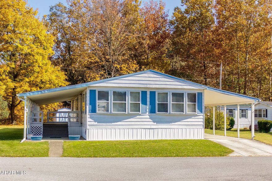 55+ community close to restaurants, shopping. Home has been updated 1990 est. Large primary bedroom with full bath, full bath in hall, large bedroom off living room, 3 total bedrooms. Kitchen has breakfast counter, large dining room, living room. Main entrance has large landing for outdoor sitting area, and rear entrance has covered porch. 4 additional sheds for storage.Lot Rent $590.00/Monthly includes Road maintenance/trash.

55+ mobile park