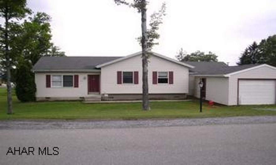 3 Bedroom Ranch, nice lot, Priced to sell. Call Cathleen to see -242-6751 Great one story home. Nice location. Call Cathleen to see
