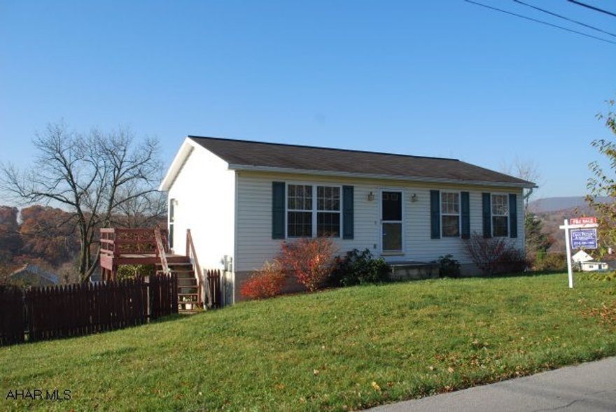 VERY NICE 2BD 1.75BA RANCH IN QUIET NEIGHBORHOOD. NICE SIZE FENCE YARD. MOST APPLIANCES INCLUDED.