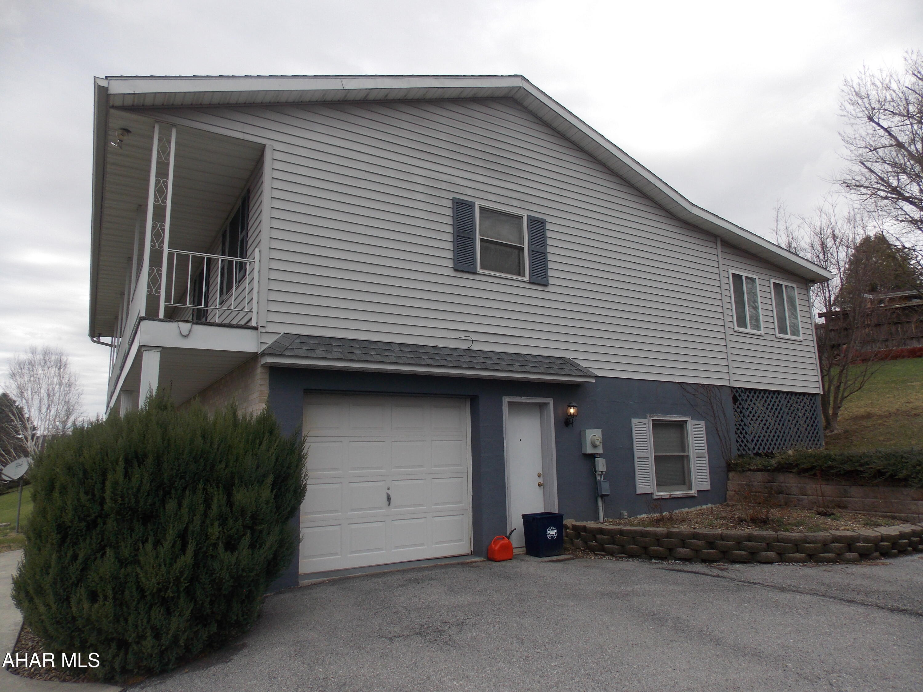 Rolling Hills - Residential