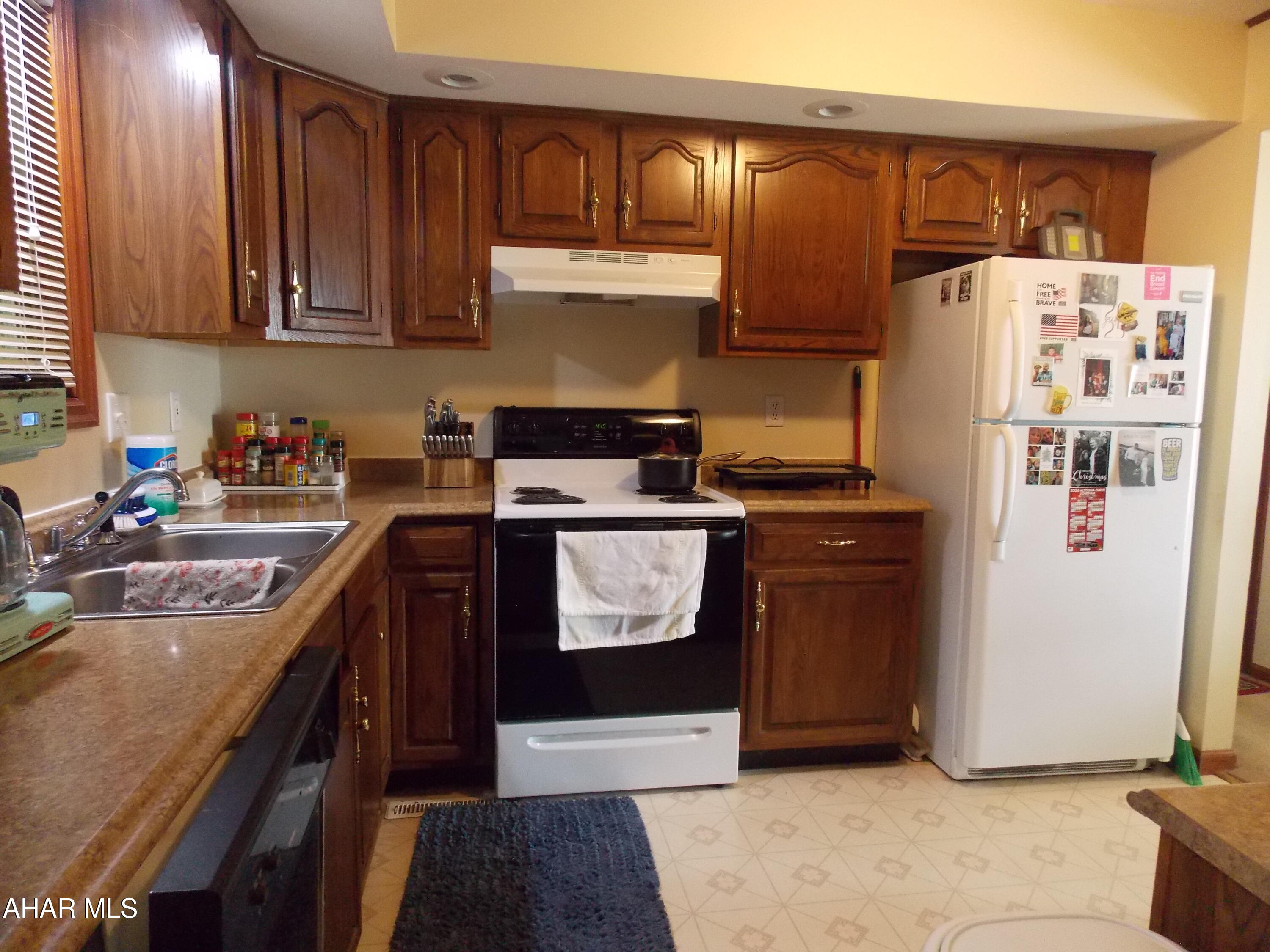 Rolling Hills - Residential