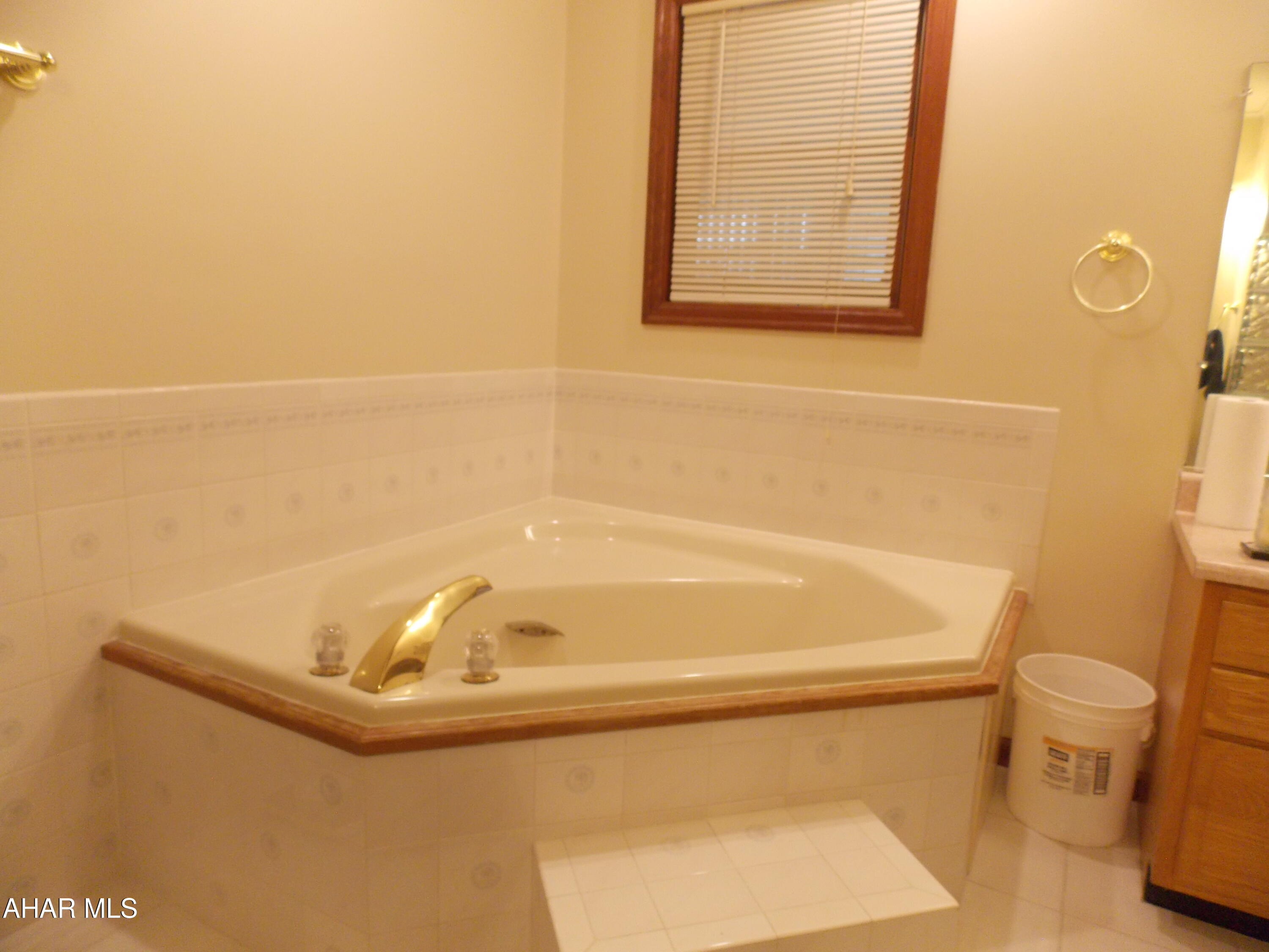 Rolling Hills - Residential