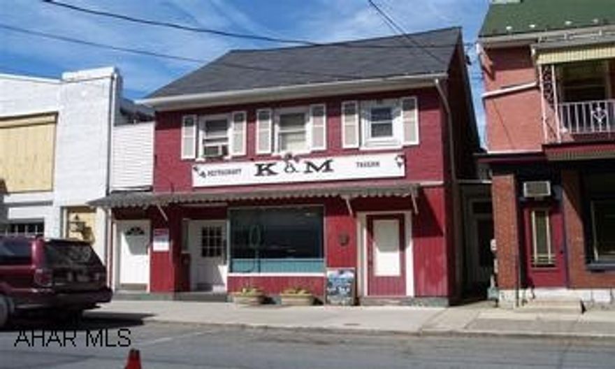 Small Restaurant & Bar with the convenience of separate outside entrances to each facility and an apartment upstairs.  Located in the heart of beautiful downtown Bedford in the Historic District.  Great opportunity to own your own business.