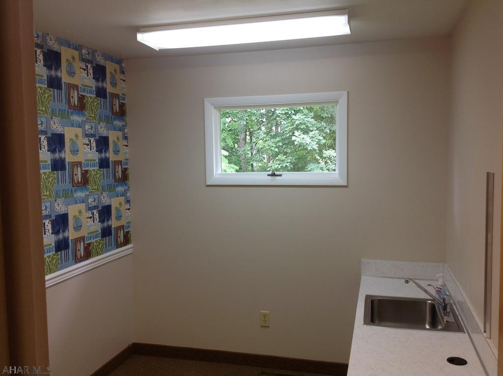 Unknown - Commercial Sale