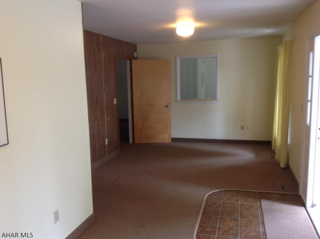 Unknown - Commercial Sale