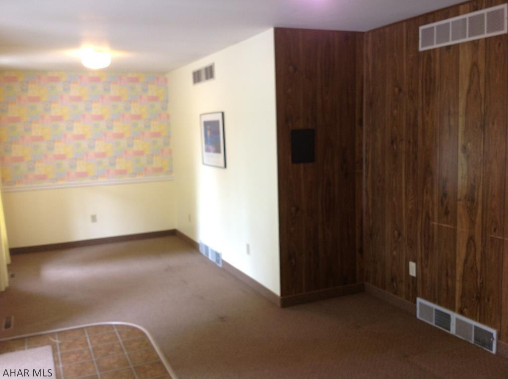 Unknown - Commercial Sale