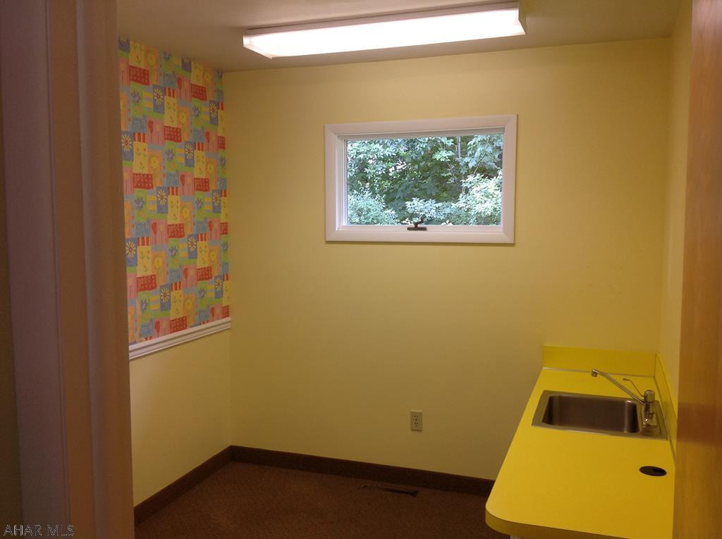 Unknown - Commercial Sale