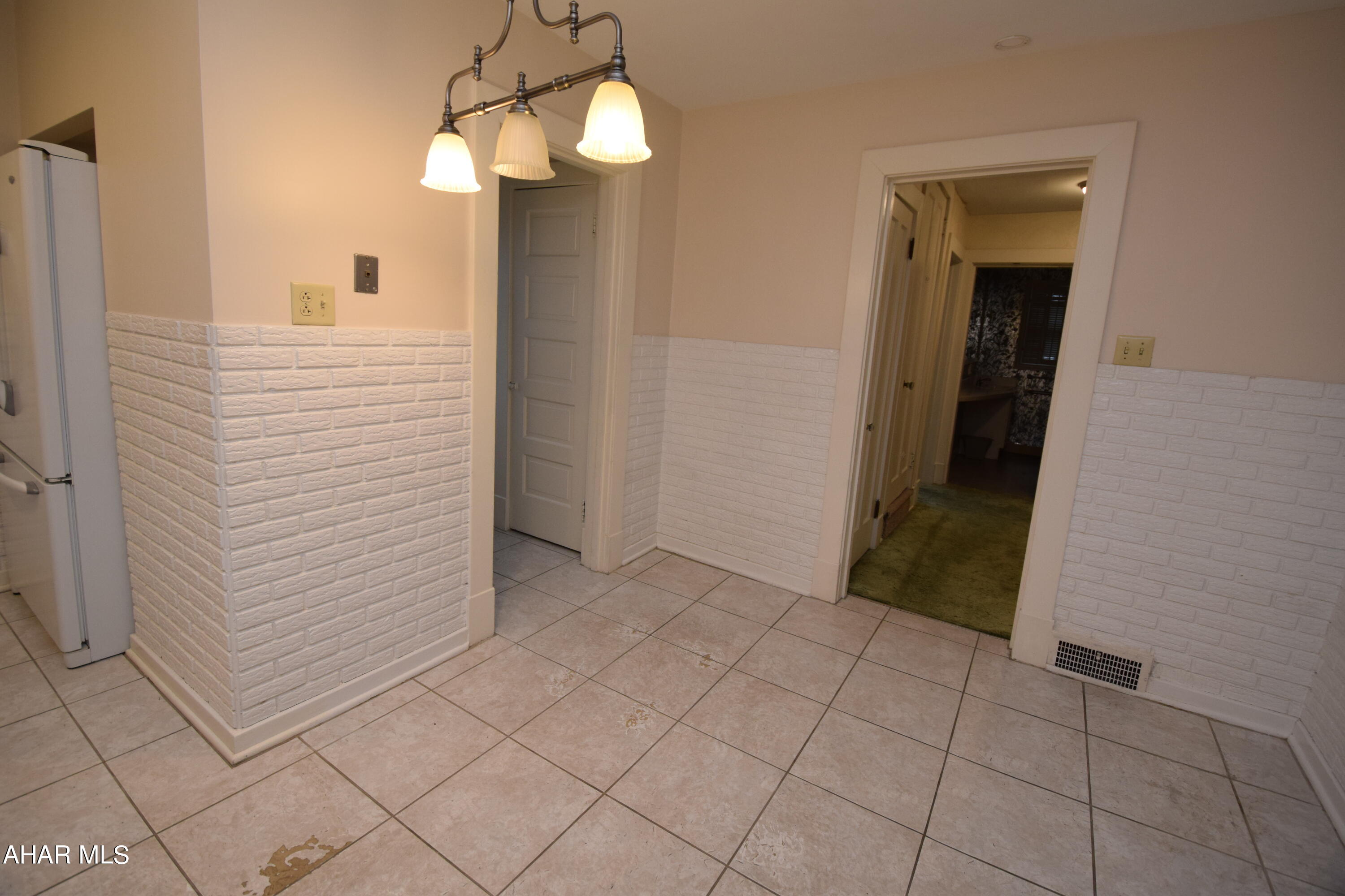 Llyswen - Residential