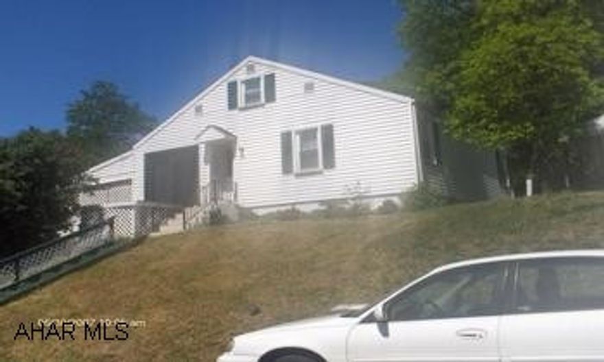 Pleasant Valley - 3 Bedroom Cape Cod on double corner lot, new kitchen, vinyl siding, thermo windows, appliances included.  Low utilities. Pleasant Valley - 3 Bedroom Cape Cod on double corner lot, new kitchen, vinyl siding, thermo windows, appliances included.  Low utilities.
