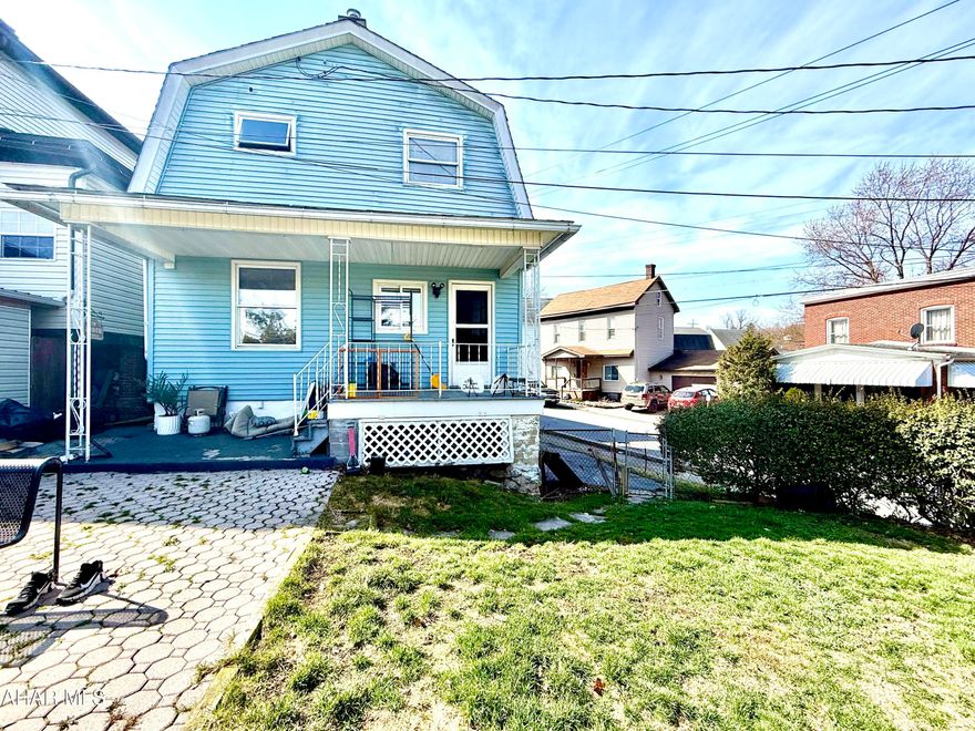 Opportunity Awaits in Fairview!  This 3 bedroom, 1.5 bath home is full of potential and ready for its next chapter! Featuring main level laundry, off-street parking, and a fenced-in yard, this property offers great bones and the chance to build equity with a few updates.

Enjoy relaxing evenings on the covered back porch overlooking the private backyard, or take advantage of the convenient location just minutes from restaurants, grocery stores, convenience shops, and directly across from a local park for outdoor enjoyment.

Whether you're looking for your next home or an investment opportunity, this property is a great chance to bring your vision to life!

Schedule your showing today and see the potential for yourself!