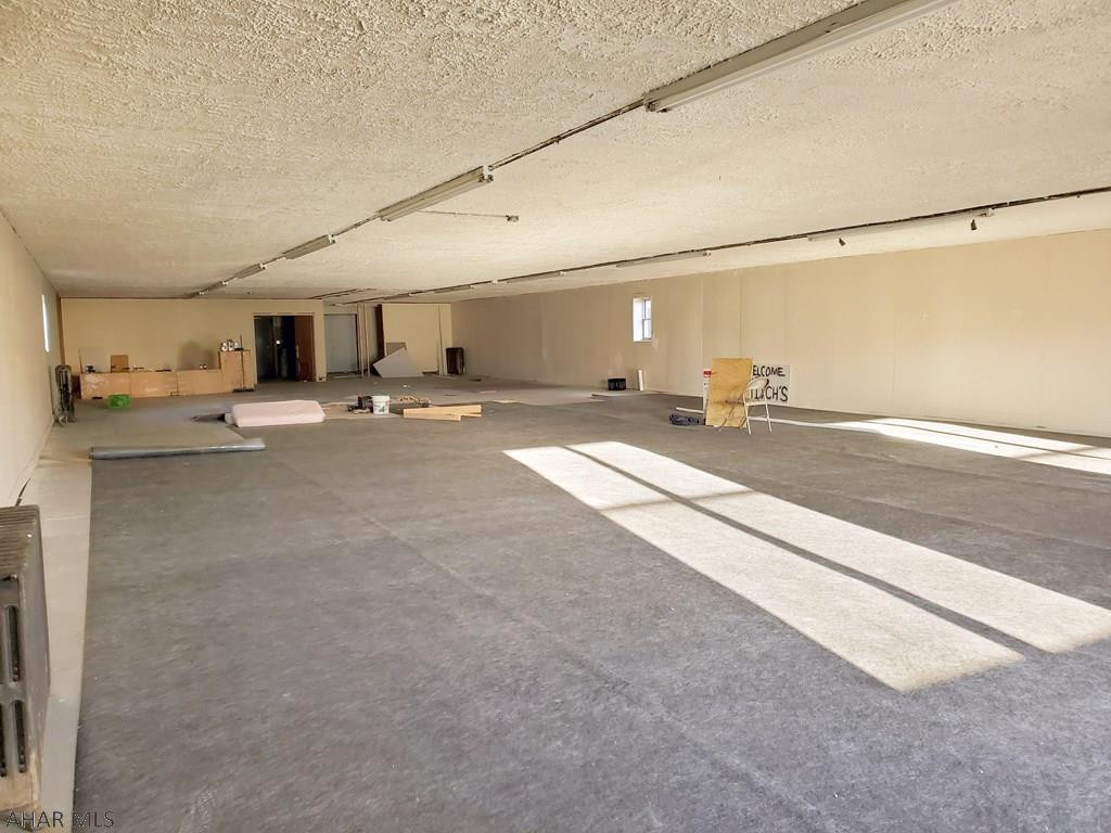 Juniata - Commercial Sale