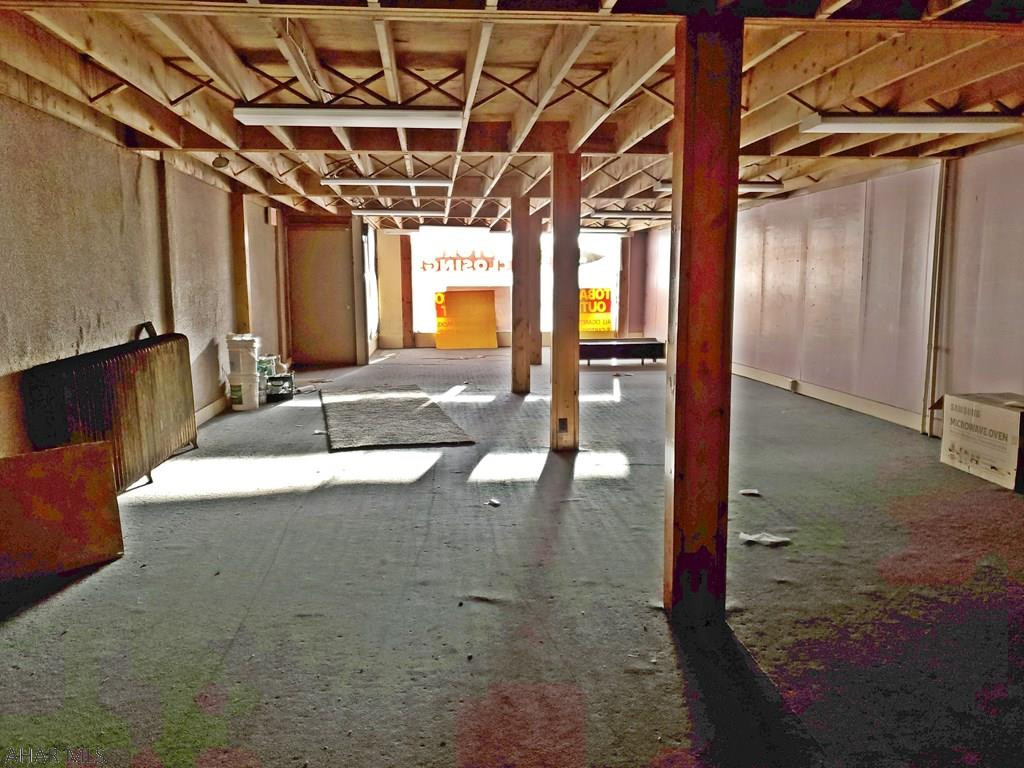 Juniata - Commercial Sale