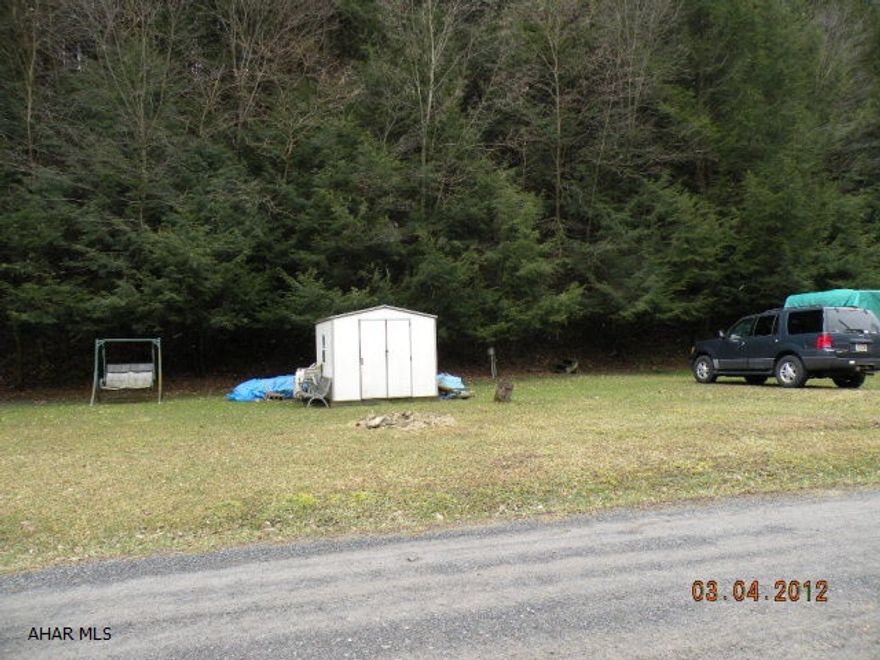 Nice level campsite in Glendale Yearound. with all the amenities of Glendale Yearound and close to State Game Lands & Rock Run ATV Trails