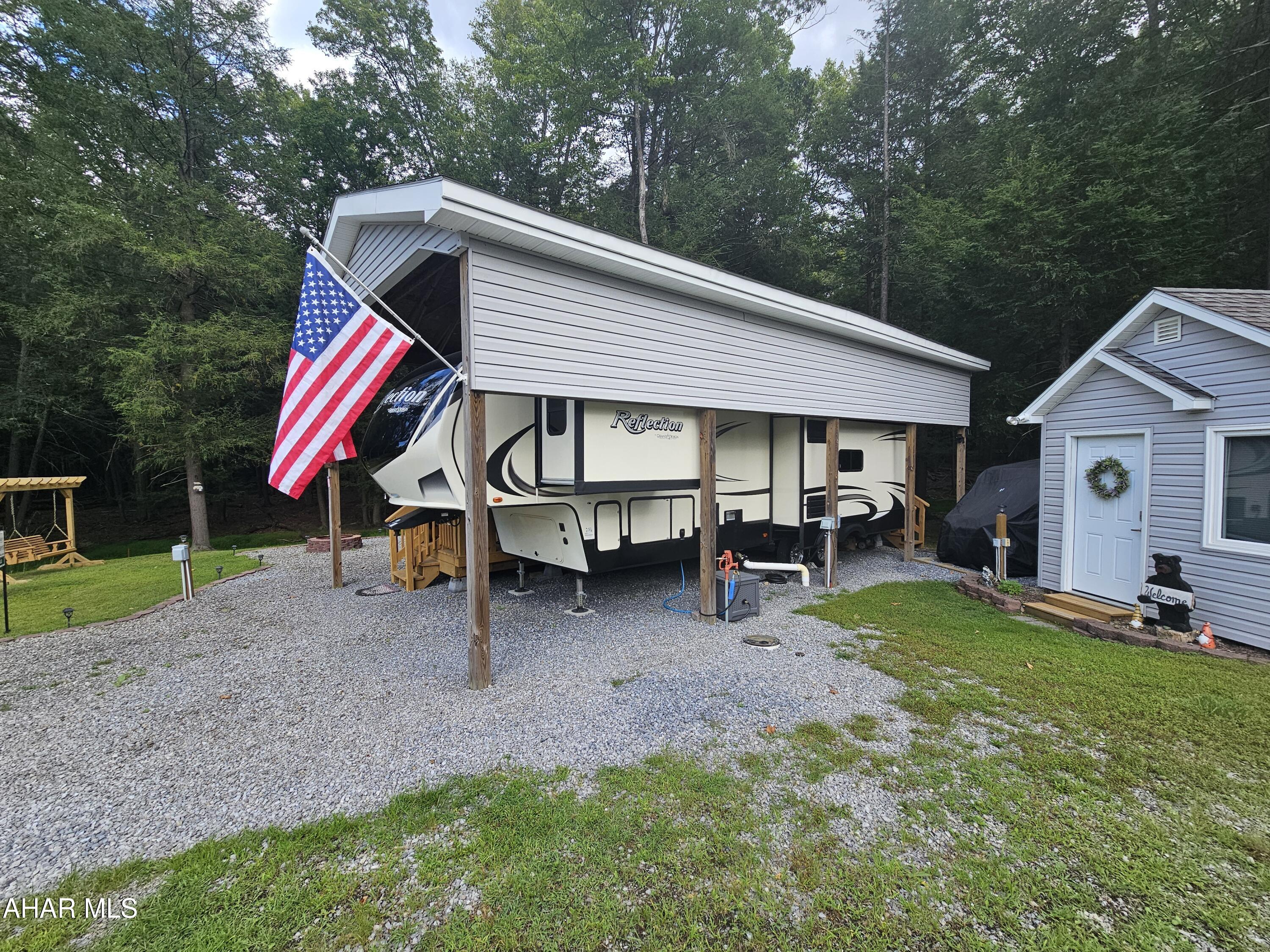 Glendale Yearound - Residential