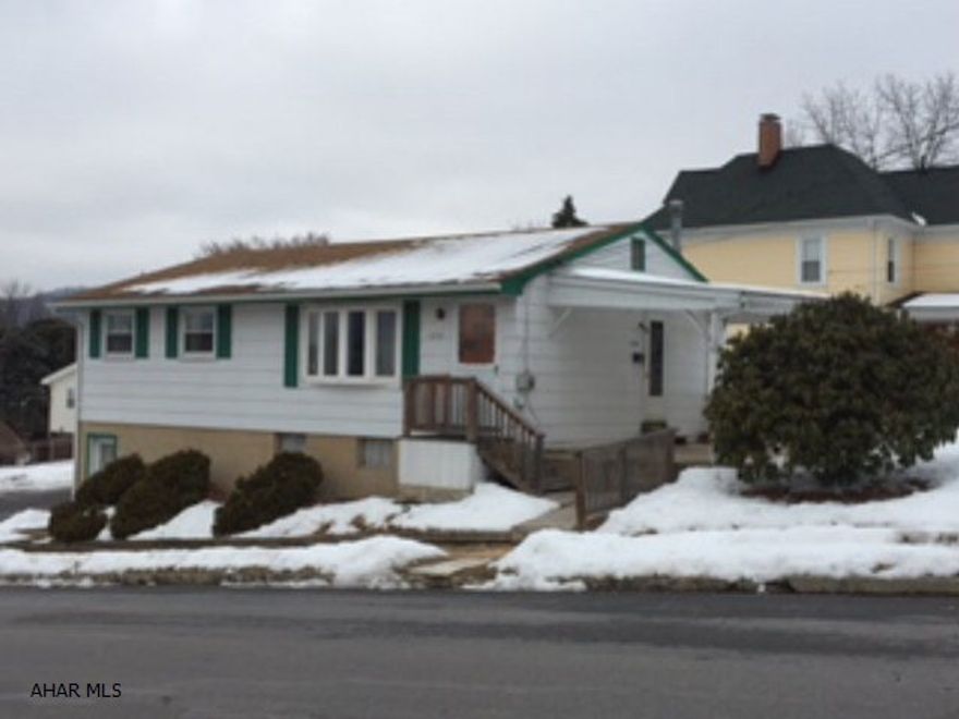 Nice ranch on oversized corner lot. 2 Nice sized bedrooms, intregral garage. Lots of cabinet space, plenty of closets and covered patio. Nedds some TLC. Interior pics will be posted as soon as clean out is done.