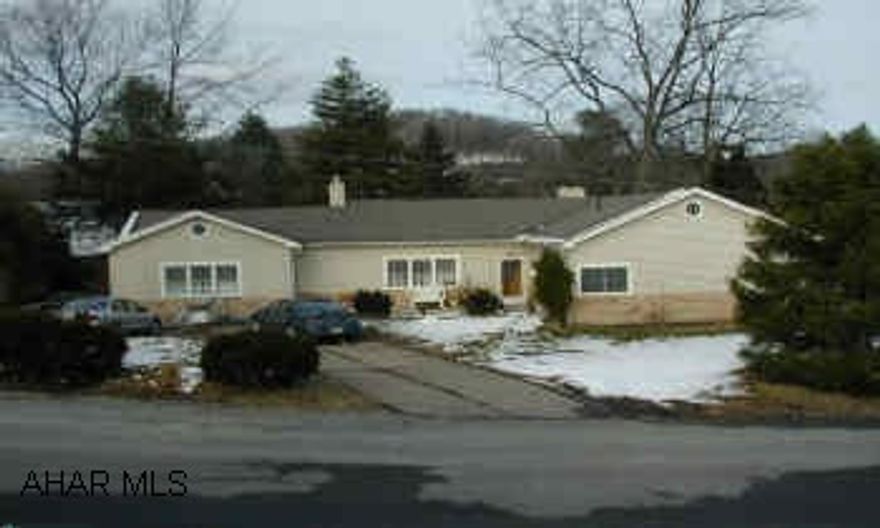 ONE STORY 4 BEDROOM, 3 BATH HOME, TOTALLY REMODELED. EXTRA LARGE MASTER SUITE, 4X20 SECTION ADDED TO KITCHEN/DINING AREA.  2 NEW BATHROOMS.  LAMINATED AND TILE FLOORING THROUGHOUT.  FINISHED BASEMENT ROOM.  NEWER FURNACE, C/A, SIDING.  LARGE 2 CAR DETACHED GARAGE.