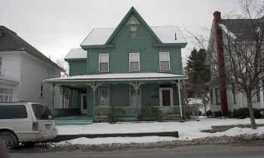 OLDER VICTORIAN WITH WRAP AROUND PORCH, FENCED YARD, ENCLOSED BACK PORCH.  CHARMING AND WAITING FOR DECORATOR. SWEET VICTORIAN IN GREAT TYRONE LOCATION!  LARGE ROOMS AND WRAP AROUND PORCH, FENCED YARD, NEEDS CARPETING AND YOUR TLC.  AS IS.  WWW.EBAY.COM/REO.  WINTERIZED AND NO ELECTRIC