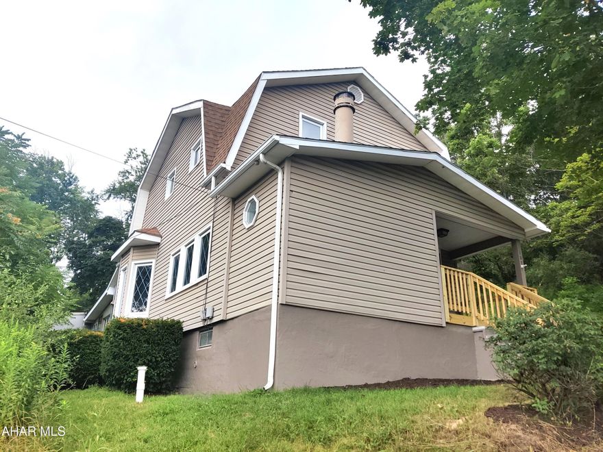 Remodeled Home in Juniata. 2 BR 1.5 Bath and Large Shed. Painted and New Flooring Throughout. BRAND NEW Kitchen and ALL Kitchen Appliances. Open Concept to Formal Dining Room. Nice Living Room with Fireplace. First Floor Laundry and Half Bath. Central Air, Work Area in the Basement. Large Screened In Porch in the Back for Private Relaxing and Entertaining. Lots of Parking in the Back of the House. Walking distance to Penn State - Altoona. Check Out the Location and Setting of this Comfortable Move In Ready Home!