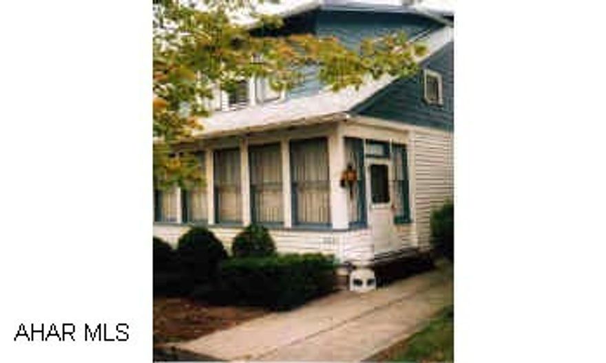 Chandlers will be exchanged with lights. Chandlers will be exchanged with lights.  Sun Room