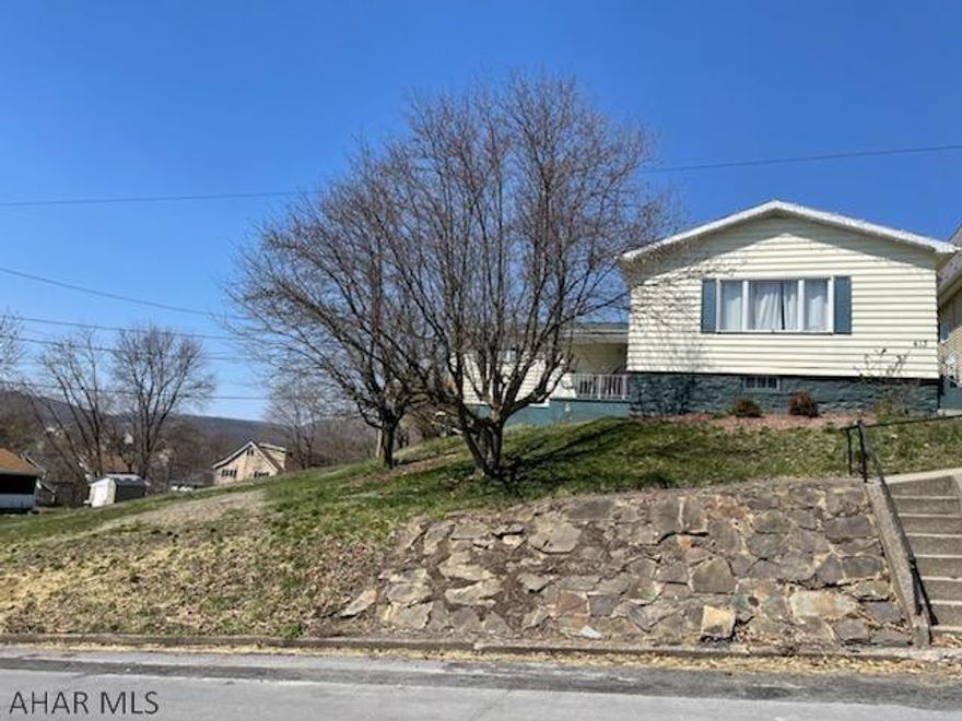 Move in ready 3 bedroom ranch home in Juniata! This home is larger than it appears! A nice open eat in kitchen with updated coutertops and  breakfast bar, large living room with new flooring, updated bathroom and 3 bedrooms this ranch has it all! The covered porch and yard is great for entertaining! Off street parking off the alley allows 3 to 4 cars. Call listing agent today for your tour and more information.