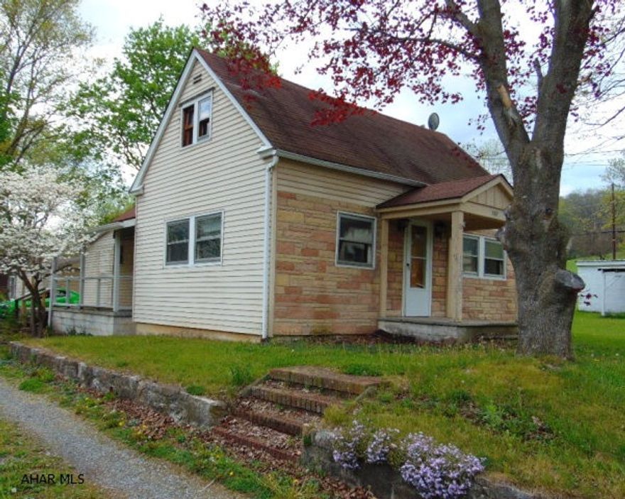 4 bedroom, 1 bath on almost half an acre in Bedford Township. Lots of parking with a 2 car garage.  Walking distance to Downtown Bedford! Lots of potential and priced to sell! Being sold AS-IS