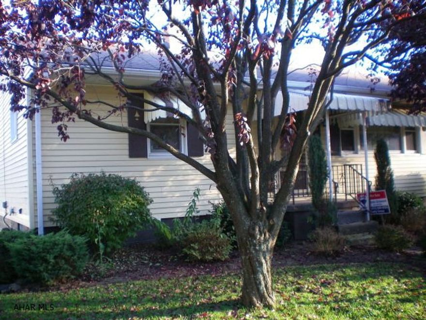 Very well maintained 3 bedroom 1-1/2 bath Ranch home in Fairview. Totally maintenance free exterior with vinyl siding and new windows. The kitchen has been remodeled and includes new appliances. The floors and doors are HDWD and have been refinished. The basement has a laundry room, family room, storage and a 1 car garage. Great starter home or downsizer. All of this on a beautifully landscaped 50 x 120 lot.