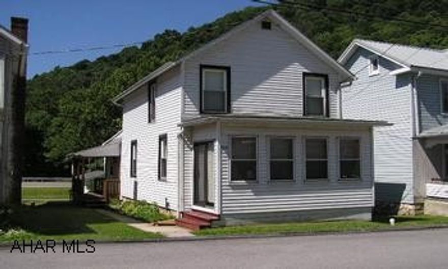 Well kept and partially updated 2-story vinyl colonial in Hopewell Borough. Perfect for first time buyers. Newer windows, bath and kitchen including appliances. Great mechanics including newer furnace, HW heater, well tank. Garage, sunroom.