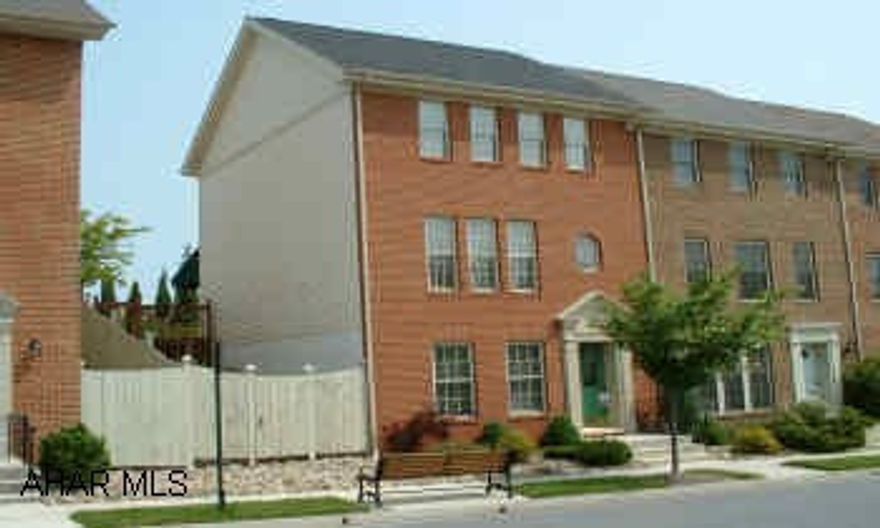 IMMACULATE TOWNHOUSE, FRESHLY PAINTED, NEW CARPETING AND A BEAUTIFUL BACKYARD.  2 BR, 1.5 BA, FAMILY ROOM, AND AWNING OVER DECK.  ASK FOR JOHN REFFNER.  $118,900.