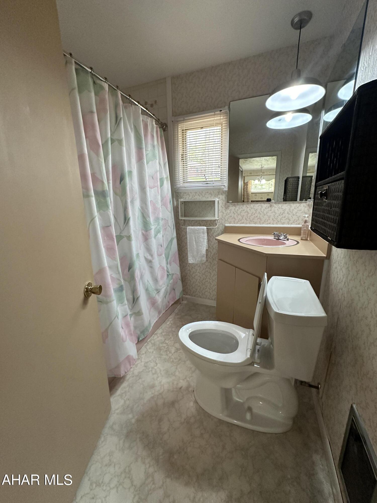 Glendale Yearound - Residential