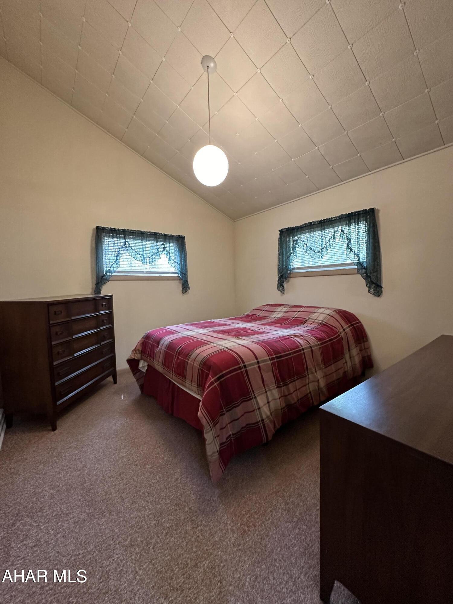 Glendale Yearound - Residential