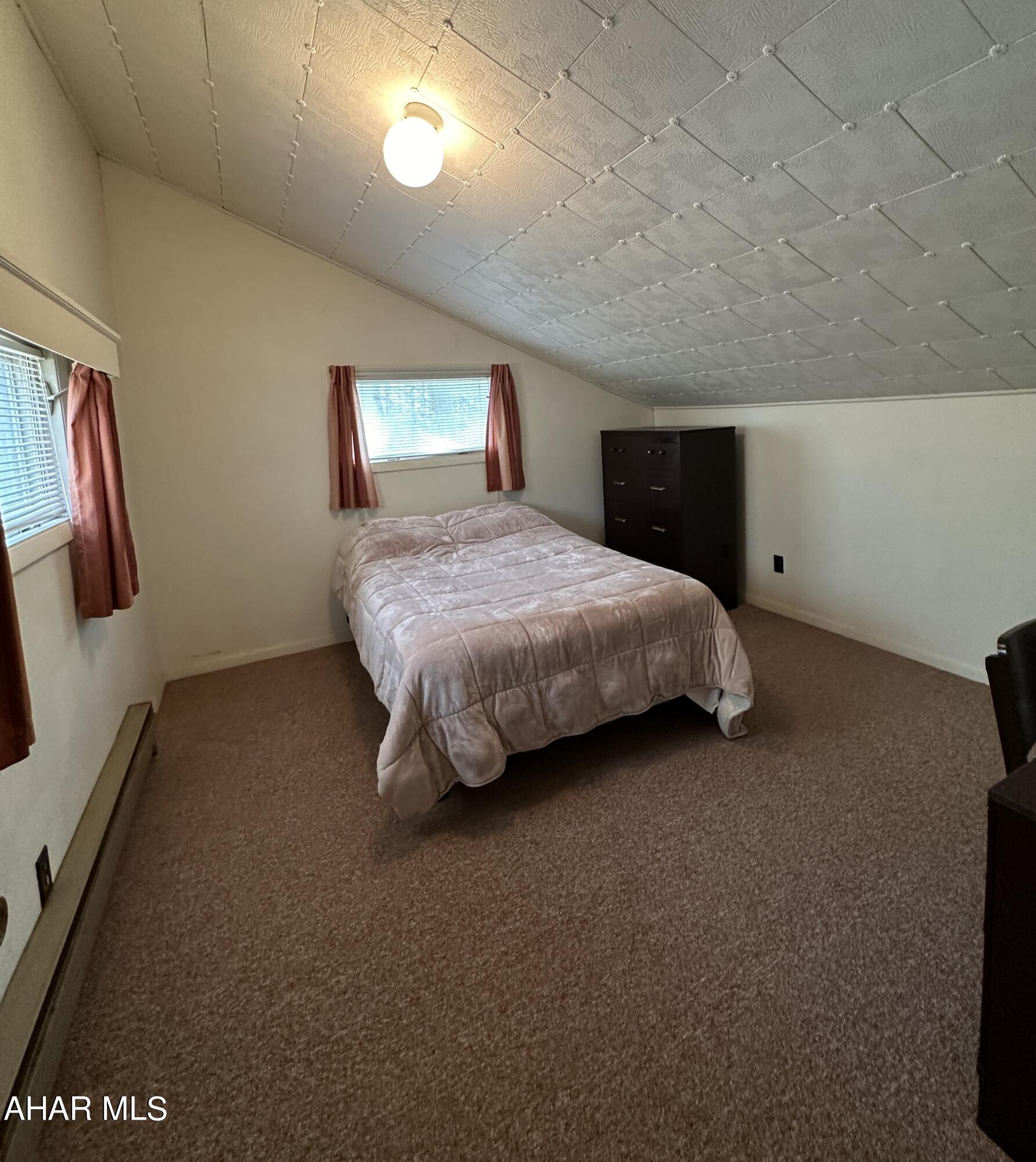 Glendale Yearound - Residential