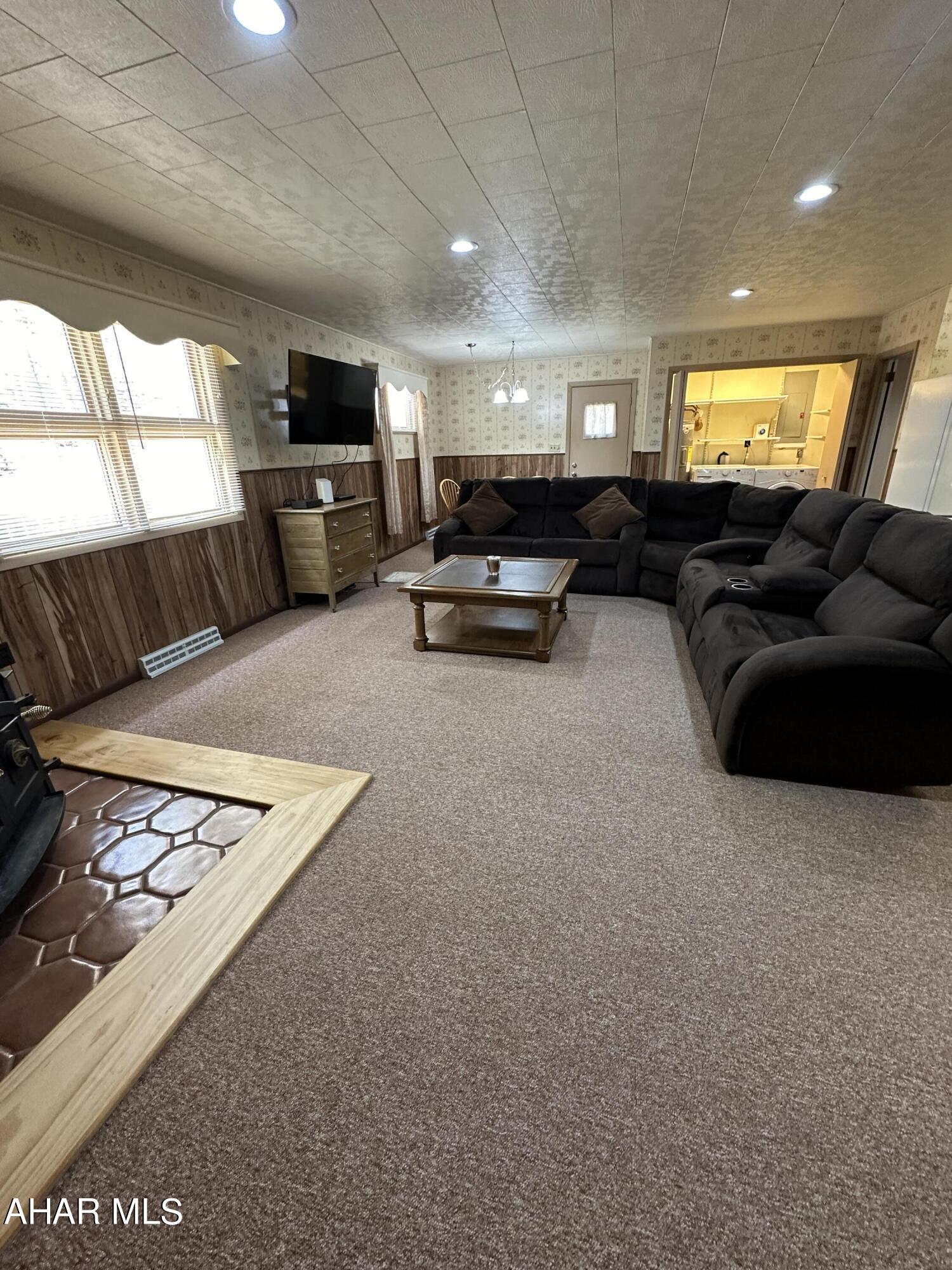 Glendale Yearound - Residential