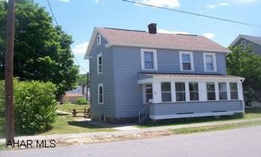 Totally Remodeled - 3 Bedroom 1 1/2 Bath - New Kitchen (oak) - New Bath , Flooring Carpet , Drywall, Furinace, central air.  Move right in.