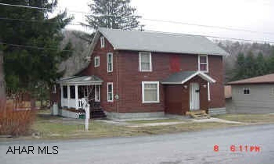 2 Story, 4 Bedroom, 2 Baths, Oil hot water (4 yrs), large lot Great starter home, 4 Bedrooms, 2 baths, large lot